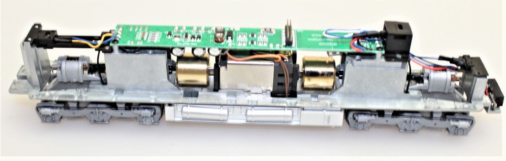 (image for) Loco Chassis (HO DASH 8-40CW DCC SV) SILVER